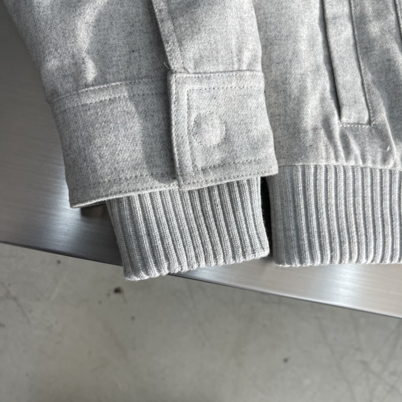 l0vis Vvtt0n outwear